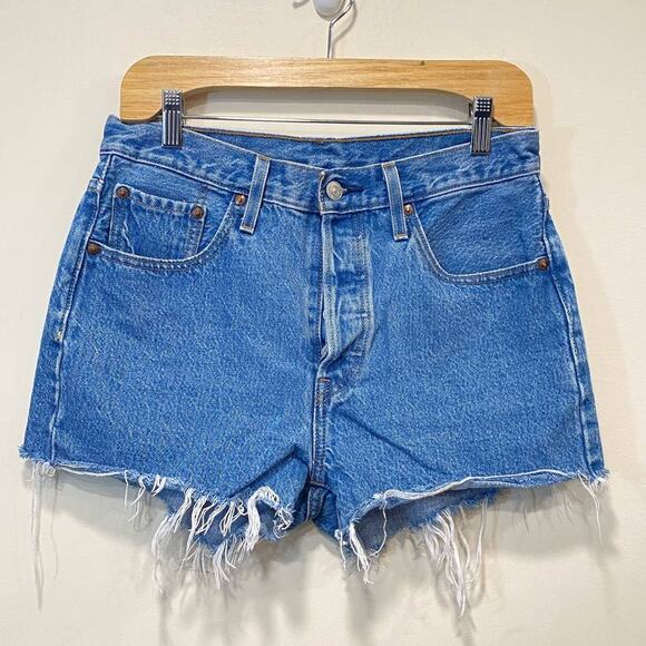 Premium Denim Levi's Festival Cut Out Shorts Capital E, Raw Hem, Button Fly 28 - Picture 8 of 10